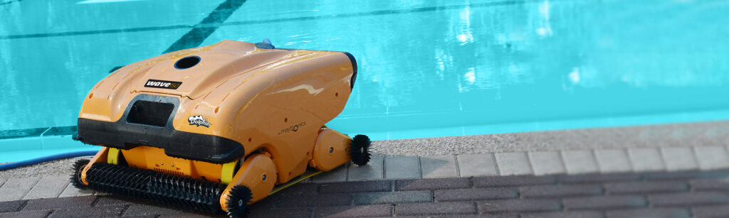 Robot-piscina-Dolphin-WAVE 150- 2